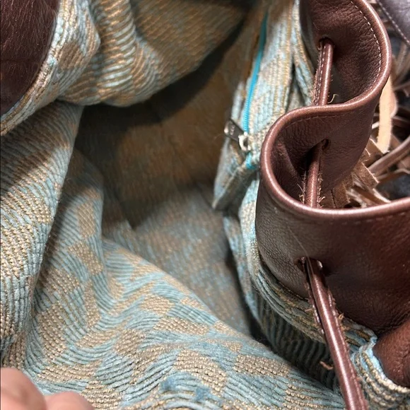 Raviani Garland Texas Western Style Hobo Fringe Leather Studded Bag MSRP $375+ - Picture 6 of 11